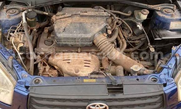 Acheter Occasion Voiture Toyota RAV4 Bleu à Yaoundé, Central Cameroon Acheter Occasion Voiture Toyota RAV4 Bleu à Yaoundé, Central Cameroon