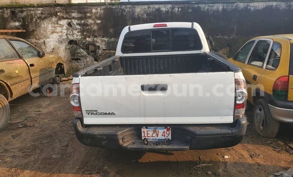 Acheter Occasion Voiture Toyota Tacoma Blanc à Yaoundé, Central Cameroon Acheter Occasion Voiture Toyota Tacoma Blanc à Yaoundé, Central Cameroon