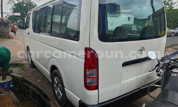 Buy Used Toyota Hiace White Car in Yaounde in Central Cameroon Buy Used Toyota Hiace White Car in Yaounde in Central Cameroon