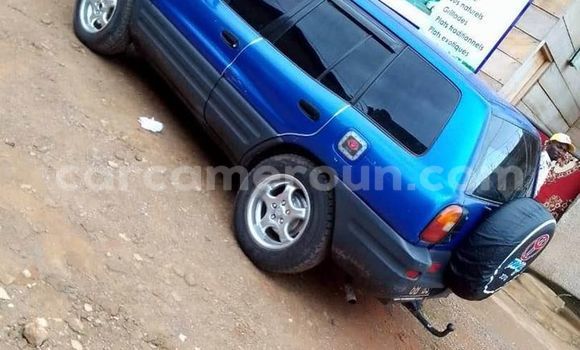 Acheter Occasion Voiture Toyota RAV4 Bleu à Yaoundé, Central Cameroon Acheter Occasion Voiture Toyota RAV4 Bleu à Yaoundé, Central Cameroon