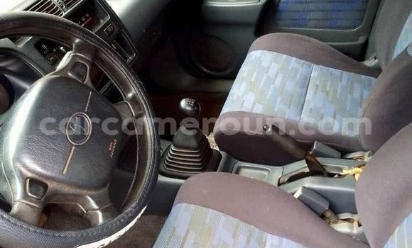 Acheter Occasion Voiture Toyota RAV4 Bleu à Yaoundé, Central Cameroon Acheter Occasion Voiture Toyota RAV4 Bleu à Yaoundé, Central Cameroon