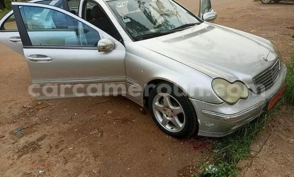 Sayi Na hannu Mercedes-Benz C-Classe Sauran Mota in Yaounde a Babban Kamaru Sayi Na hannu Mercedes-Benz C-Classe Sauran Mota in Yaounde a Babban Kamaru
