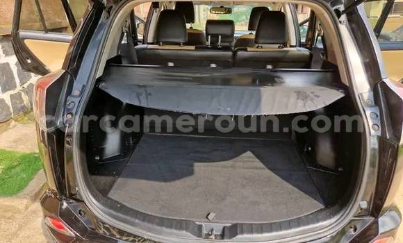 Acheter Occasion Voiture Toyota RAV4 Noir à Yaoundé, Central Cameroon Acheter Occasion Voiture Toyota RAV4 Noir à Yaoundé, Central Cameroon