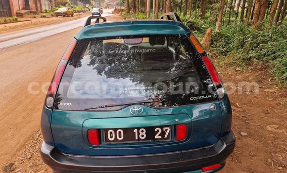 Acheter Occasion Voiture Toyota Corolla Bleu à Yaoundé, Central Cameroon Acheter Occasion Voiture Toyota Corolla Bleu à Yaoundé, Central Cameroon