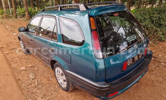 Acheter Occasion Voiture Toyota Corolla Bleu à Yaoundé, Central Cameroon Acheter Occasion Voiture Toyota Corolla Bleu à Yaoundé, Central Cameroon