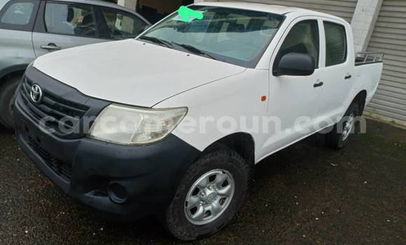 Acheter Occasion Voiture Toyota Hilux Blanc à Yaoundé, Central Cameroon