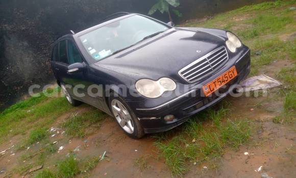 Sayi Na hannu Mercedes-Benz C-Classe Black Mota in Yaounde a Babban Kamaru
