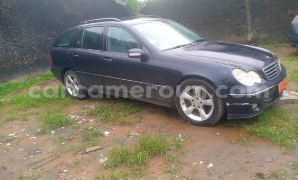 Acheter Occasion Voiture Mercedes-Benz C-Classe Noir à Yaoundé, Central Cameroon Acheter Occasion Voiture Mercedes-Benz C-Classe Noir à Yaoundé, Central Cameroon