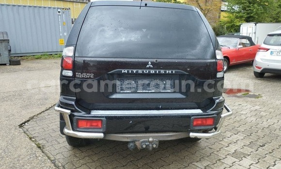 Sayi Na hannu Mitsubishi Pajero Black Mota in Yaounde a Babban Kamaru Sayi Na hannu Mitsubishi Pajero Black Mota in Yaounde a Babban Kamaru
