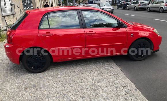 Sayi Na hannu Toyota Corolla Red Mota in Yaounde a Babban Kamaru Sayi Na hannu Toyota Corolla Red Mota in Yaounde a Babban Kamaru