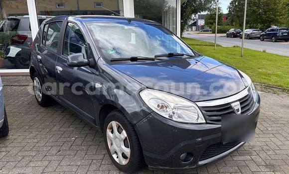 Sayi Na hannu Dacia Sandero Black Mota in Yaounde a Babban Kamaru Sayi Na hannu Dacia Sandero Black Mota in Yaounde a Babban Kamaru