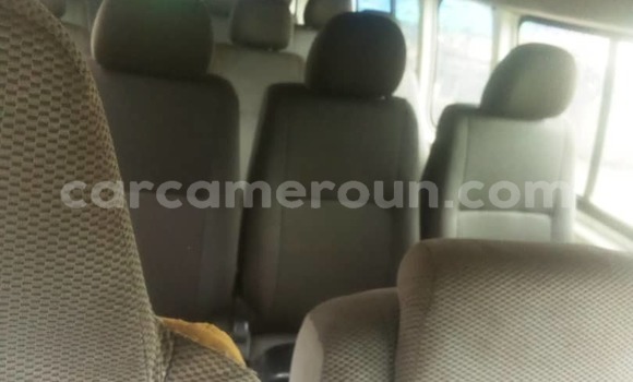 Acheter Occasion Voiture Toyota Hiace Blanc à Yaoundé, Central Cameroon Acheter Occasion Voiture Toyota Hiace Blanc à Yaoundé, Central Cameroon
