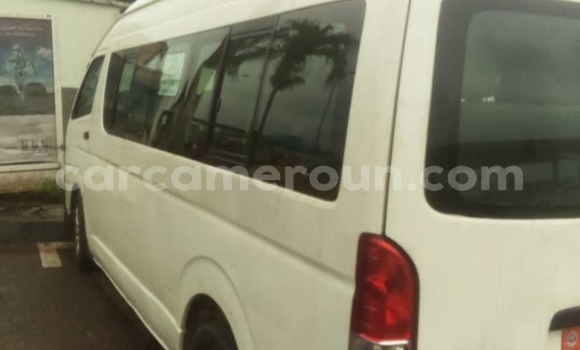 Acheter Occasion Voiture Toyota Hiace Blanc à Yaoundé, Central Cameroon Acheter Occasion Voiture Toyota Hiace Blanc à Yaoundé, Central Cameroon