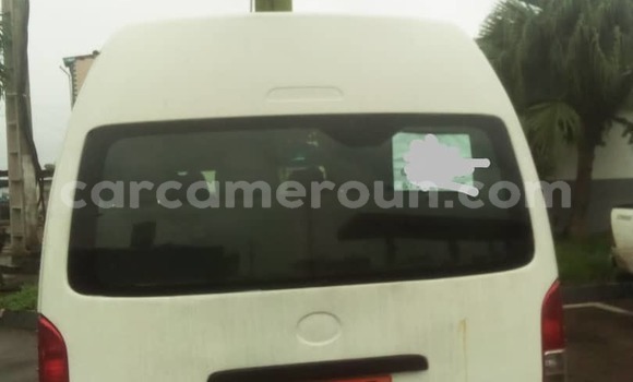 Acheter Occasion Voiture Toyota Hiace Blanc à Yaoundé, Central Cameroon Acheter Occasion Voiture Toyota Hiace Blanc à Yaoundé, Central Cameroon