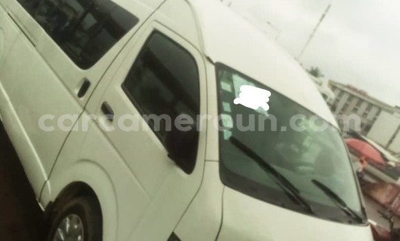 Acheter Occasion Voiture Toyota Hiace Blanc à Yaoundé, Central Cameroon Acheter Occasion Voiture Toyota Hiace Blanc à Yaoundé, Central Cameroon