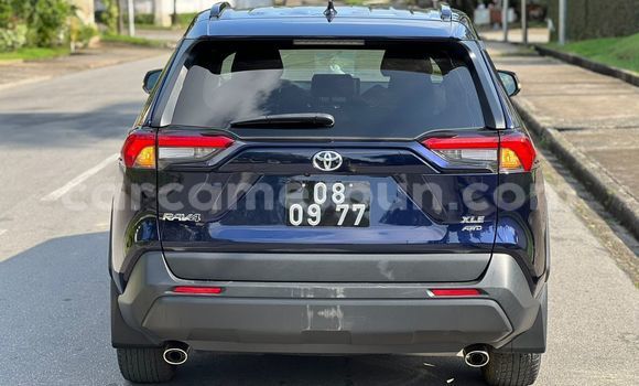 Sayi Imported Toyota RAV4 Blue Mota in Douala a Ƙasar Kamaru Sayi Imported Toyota RAV4 Blue Mota in Douala a Ƙasar Kamaru