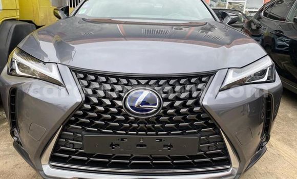 Sayi Na hannu Lexus RX 350 Azurfa Mota in Douala a Ƙasar Kamaru Sayi Na hannu Lexus RX 350 Azurfa Mota in Douala a Ƙasar Kamaru