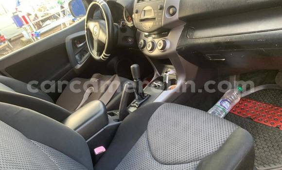 Sayi Na hannu Toyota RAV4 Sauran Mota in Yaounde a Babban Kamaru Sayi Na hannu Toyota RAV4 Sauran Mota in Yaounde a Babban Kamaru