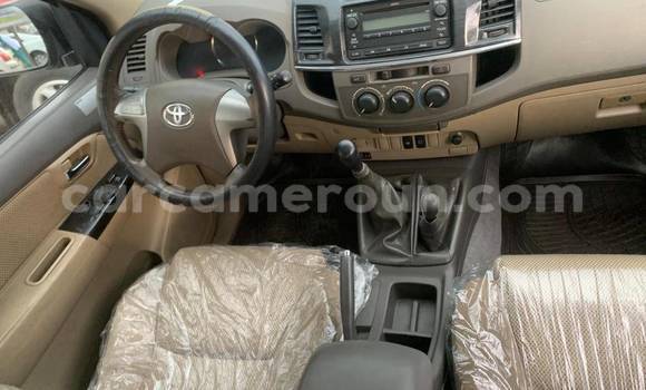 Sayi Na hannu Toyota Fortuner Black Mota in Yaounde a Babban Kamaru Sayi Na hannu Toyota Fortuner Black Mota in Yaounde a Babban Kamaru