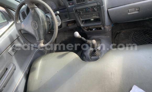 Sayi Na hannu Toyota Hilux Blue Mota in Yaounde a Babban Kamaru Sayi Na hannu Toyota Hilux Blue Mota in Yaounde a Babban Kamaru