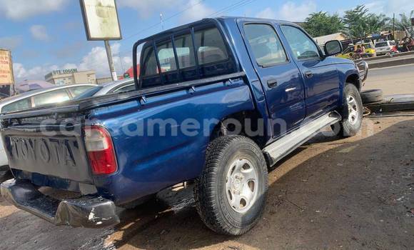 Sayi Na hannu Toyota Hilux Blue Mota in Yaounde a Babban Kamaru Sayi Na hannu Toyota Hilux Blue Mota in Yaounde a Babban Kamaru