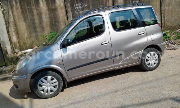 Sayi Na hannu Toyota Yaris Sauran Mota in Yaounde a Babban Kamaru Sayi Na hannu Toyota Yaris Sauran Mota in Yaounde a Babban Kamaru