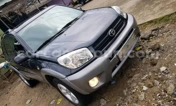 Sayi Na hannu Toyota RAV4 Sauran Mota in Yaounde a Babban Kamaru Sayi Na hannu Toyota RAV4 Sauran Mota in Yaounde a Babban Kamaru