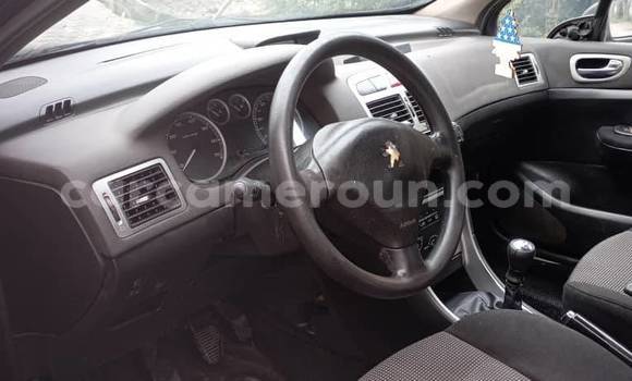 Sayi Na hannu Peugeot 307 Black Mota in Yaounde a Babban Kamaru