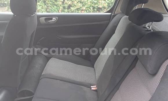 Sayi Na hannu Peugeot 307 Black Mota in Yaounde a Babban Kamaru Sayi Na hannu Peugeot 307 Black Mota in Yaounde a Babban Kamaru