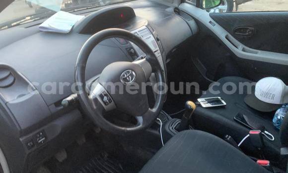 Sayi Na hannu Toyota Yaris Black Mota in Yaounde a Babban Kamaru Sayi Na hannu Toyota Yaris Black Mota in Yaounde a Babban Kamaru