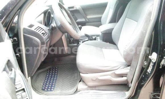 Sayi Na hannu Toyota Prado Black Mota in Yaounde a Babban Kamaru Sayi Na hannu Toyota Prado Black Mota in Yaounde a Babban Kamaru