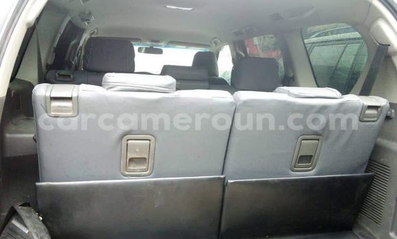 Sayi Na hannu Toyota Prado Black Mota in Yaounde a Babban Kamaru Sayi Na hannu Toyota Prado Black Mota in Yaounde a Babban Kamaru