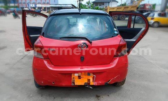 Sayi Na hannu Toyota Yaris Red Mota in Yaounde a Babban Kamaru Sayi Na hannu Toyota Yaris Red Mota in Yaounde a Babban Kamaru