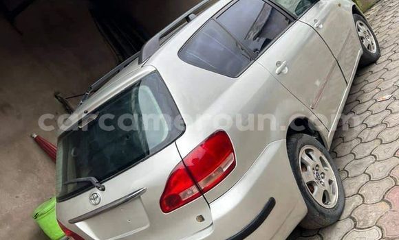 Sayi Na hannu Toyota Avensis Sauran Mota in Yaounde a Babban Kamaru Sayi Na hannu Toyota Avensis Sauran Mota in Yaounde a Babban Kamaru
