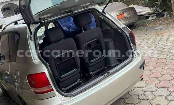 Sayi Na hannu Toyota Avensis Sauran Mota in Yaounde a Babban Kamaru Sayi Na hannu Toyota Avensis Sauran Mota in Yaounde a Babban Kamaru