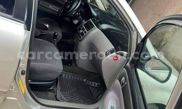 Sayi Na hannu Toyota Avensis Sauran Mota in Yaounde a Babban Kamaru Sayi Na hannu Toyota Avensis Sauran Mota in Yaounde a Babban Kamaru