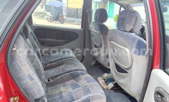 Sayi Na hannu Renault Megane Sauran Mota in Yaounde a Babban Kamaru Sayi Na hannu Renault Megane Sauran Mota in Yaounde a Babban Kamaru