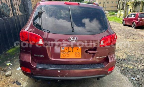 Sayi Na hannu Hyundai Santa Fe Red Mota in Yaounde a Babban Kamaru Sayi Na hannu Hyundai Santa Fe Red Mota in Yaounde a Babban Kamaru
