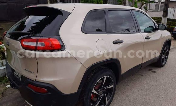 Sayi Na hannu Jeep Grand Cherokee SRT8 Sauran Mota in Yaounde a Babban Kamaru Sayi Na hannu Jeep Grand Cherokee SRT8 Sauran Mota in Yaounde a Babban Kamaru