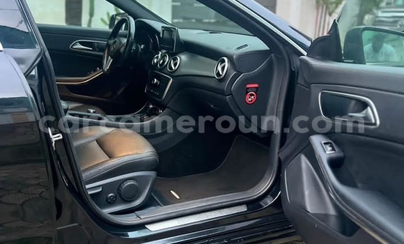 Sayi Na hannu Mercedes-Benz C-Classe Black Mota in Yaounde a Babban Kamaru