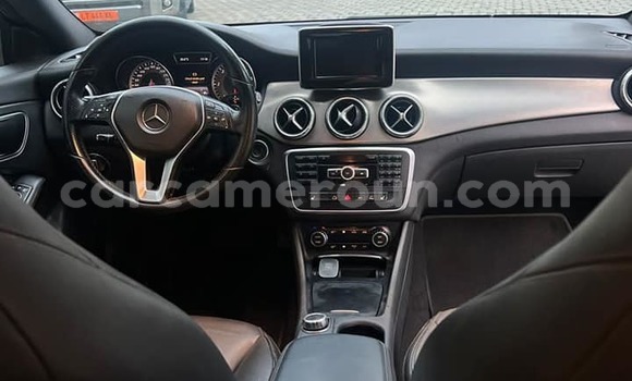 Acheter Occasion Voiture Mercedes-Benz C-Classe Noir à Yaoundé, Central Cameroon Acheter Occasion Voiture Mercedes-Benz C-Classe Noir à Yaoundé, Central Cameroon