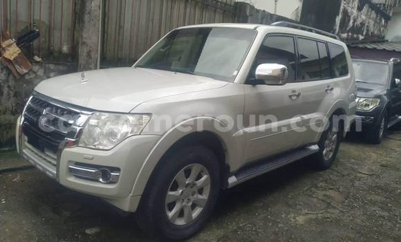 Acheter Occasion Voiture Mitsubishi Pajero Blanc à Yaoundé, Central Cameroon Acheter Occasion Voiture Mitsubishi Pajero Blanc à Yaoundé, Central Cameroon