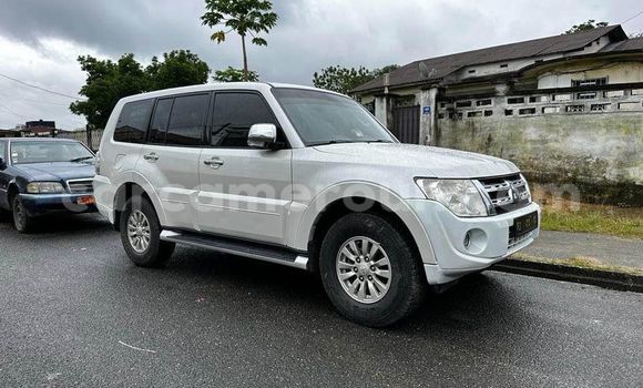 Acheter Occasion Voiture Mitsubishi Pajero Blanc à Yaoundé, Central Cameroon Acheter Occasion Voiture Mitsubishi Pajero Blanc à Yaoundé, Central Cameroon