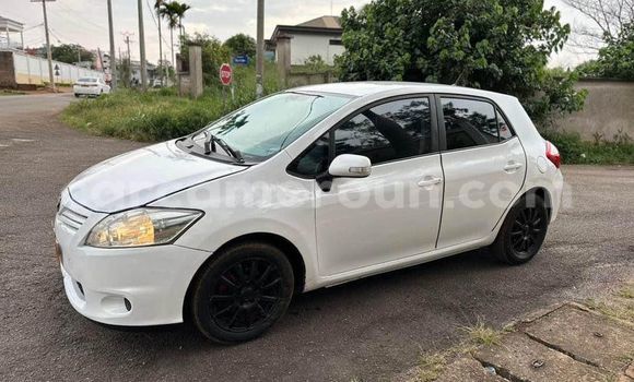 Acheter Occasion Voiture Toyota Auris Blanc à Yaoundé, Central Cameroon Acheter Occasion Voiture Toyota Auris Blanc à Yaoundé, Central Cameroon