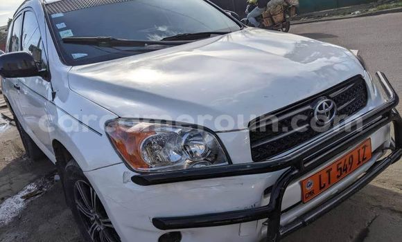 Acheter Occasion Voiture Toyota RAV4 Blanc à Yaoundé, Central Cameroon Acheter Occasion Voiture Toyota RAV4 Blanc à Yaoundé, Central Cameroon