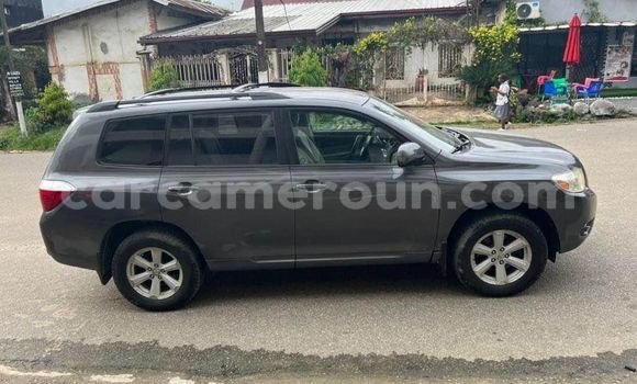 Acheter Occasion Voiture Toyota Highlander Noir à Yaoundé, Central Cameroon Acheter Occasion Voiture Toyota Highlander Noir à Yaoundé, Central Cameroon