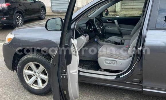 Acheter Occasion Voiture Toyota Highlander Noir à Yaoundé, Central Cameroon Acheter Occasion Voiture Toyota Highlander Noir à Yaoundé, Central Cameroon