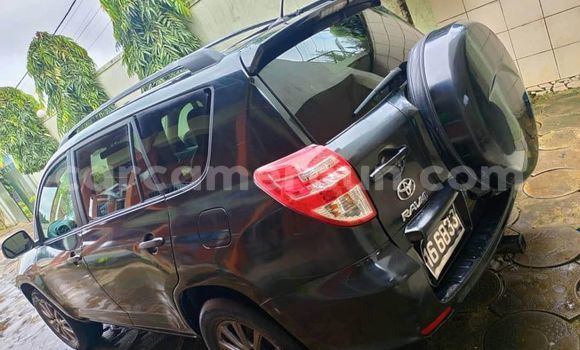 Acheter Occasion Voiture Toyota RAV4 Noir à Yaoundé, Central Cameroon Acheter Occasion Voiture Toyota RAV4 Noir à Yaoundé, Central Cameroon