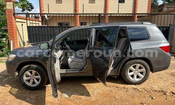 Buy Used Toyota Highlander Other Car in Yaounde in Central Cameroon Buy Used Toyota Highlander Other Car in Yaounde in Central Cameroon