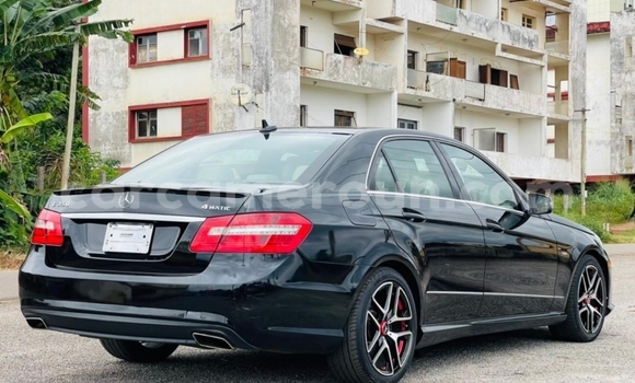 Acheter Occasion Voiture Mercedes‒Benz E–Class Noir à Yaoundé, Central Cameroon Acheter Occasion Voiture Mercedes‒Benz E–Class Noir à Yaoundé, Central Cameroon